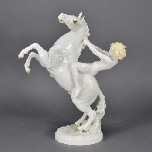 Statua porcellana nuda cavallo