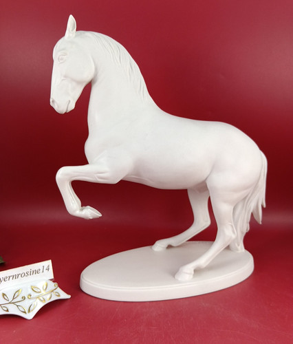 Statua goebel cavallo - cavallo, che