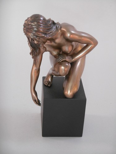 Statua color bronzo signora - statua, |