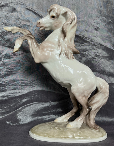 Statua porcellana