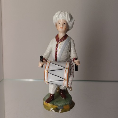 Statua altissima musicista